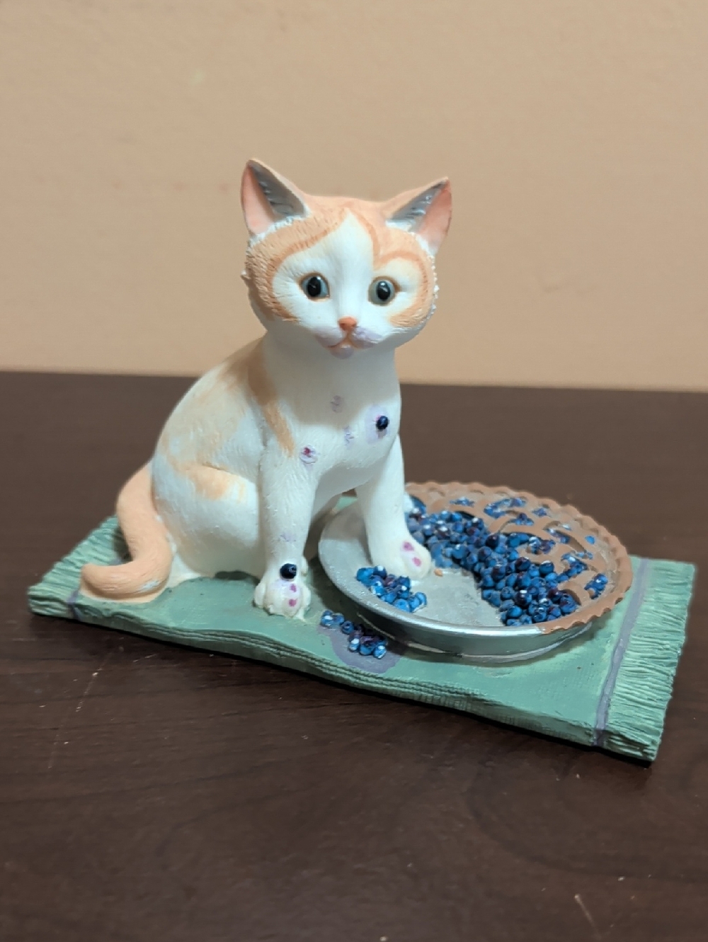 Lenox "The Blueberry Pie Caper" Cat Figurine
